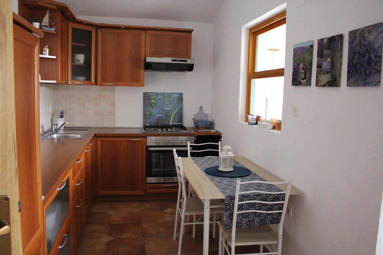 Apartment Lilly Nerezine Dış mekan fotoğraf